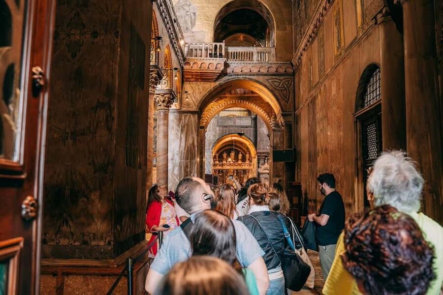 St. Mark's Basilica Tour with Priority Entrance + Gondola - Dress Code and Rules: What Can Stop You Before You Even Enter