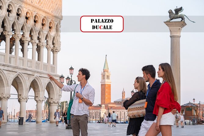 Unusual Venice Walking Tour through Rialto & Gondola Experience - The tricky part: the break between walking tour and gondola ride