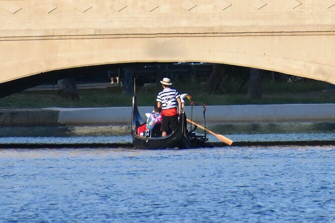 Valentine's Venetian Gondola Cruise in Waikiki - Bridge Moments, Canal Stories, and the Optional Light Show