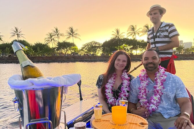Valentine's Venetian Gondola Cruise in Waikiki - Ala Wai Harbor to Honolulu Skyline: How the Timing Shapes the Views