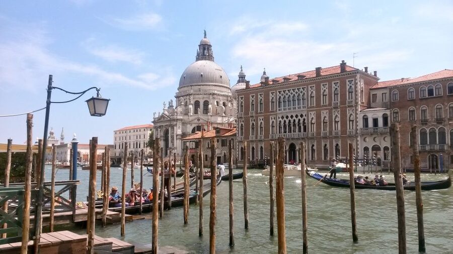Venice: 30 min Gondola Ride on the Grand Canal with Guide - Stop-by-Stop: What You Pass and Why It Matters