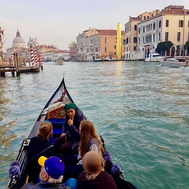 Venice: 30 min Gondola Ride on the Grand Canal with Guide - Timing Reality: When 30 Minutes Can Feel Like 40 (or Less)