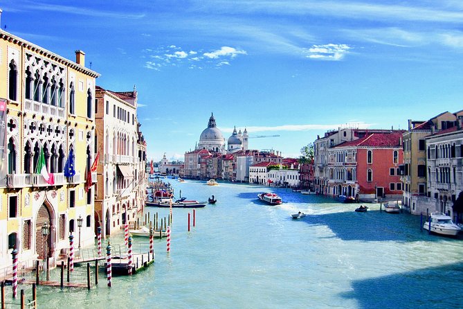 Venice: 30 min private Gondola Ride with Guide - Getting Value From the Guide: Stories, Trivia, and Real Interaction