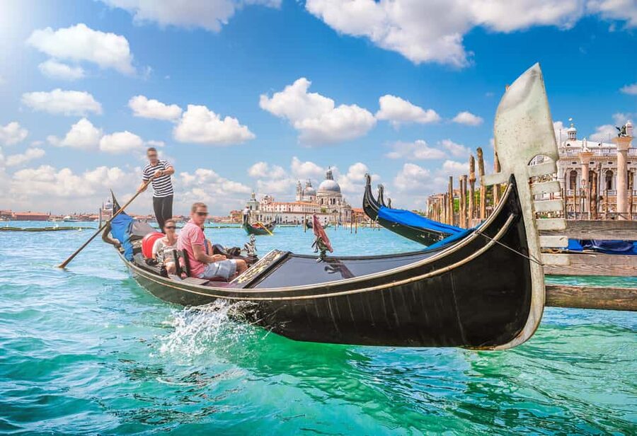 Venice: 30 minutes Enchanting Gondola Ride - A 30-Minute Gondola That Hits the Venice Highlights