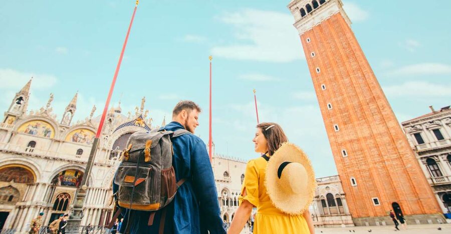 Venice: Basilica and Doge's Palace Tour with Gondola Ride - Entering St. Mark’s Basilica: dress code and what the guide helps you notice
