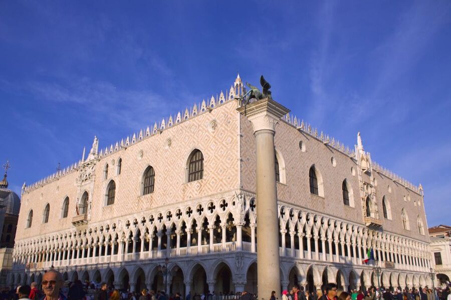 Venice: Basilica and Doge's Palace Tour with Gondola Ride - Doge’s Palace: Byzantine, Gothic, Renaissance, plus the prison story
