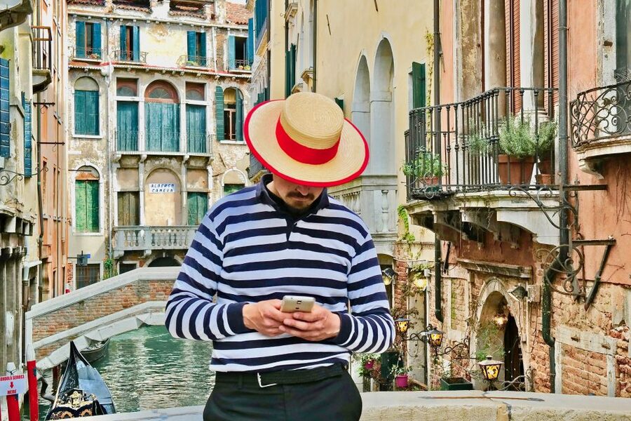 Venice: Basilica and Doge's Palace Tour with Gondola Ride - Between the palace and gondola: 2 hours in St. Mark’s Square (1:00 to 3:00)