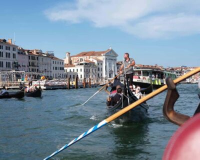 Venice: City Center Walking Tour & Iconic Gondola Ride - Piazza San Marco orientation: what the guide helps you notice