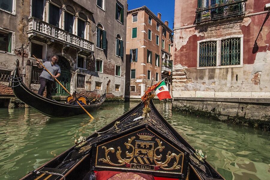 Venice: Doge's Palace and Basilica Tour with Gondola Ride - Should you book this Doge’s Palace + Basilica + gondola tour?