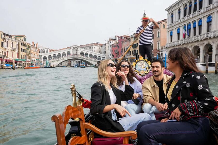 Venice: Doge's Palace and St Mark's Tour with Gondola Ride - Key Things I’d Prioritize Before You Go