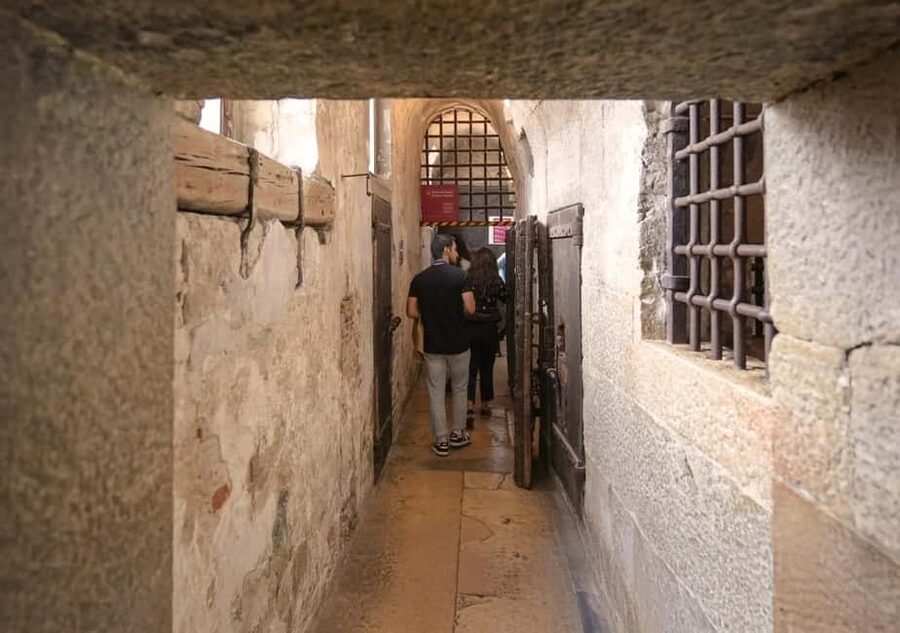 Venice: Doge's Palace and St Mark's Tour with Gondola Ride - The Bridge of Sighs and the New Prisons Stop