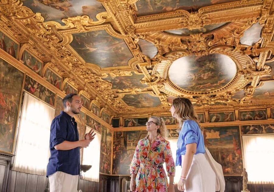 Venice: Doge's Palace and St Mark's Tour with Gondola Ride - A Short Break Before the Gondola