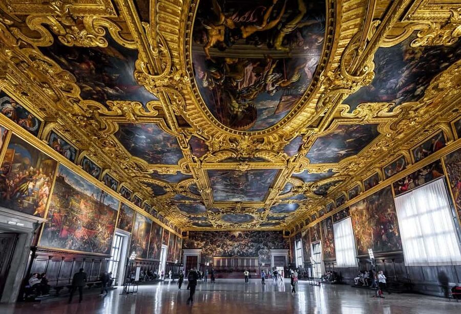 Venice: Doge's Palace Guided Tour with Optional Gondola Ride - Skip-the-line entry to Doge’s Palace: less waiting, more seeing