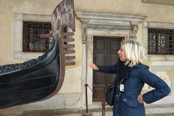 Venice: Doge's Palace Guided Tour With Tickets & Optional Gondola - The optional 30-minute gondola: when it’s worth the money