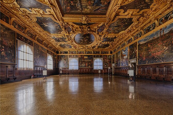 Venice: Doge's Palace Guided Tour With Tickets & Optional Gondola - Weather, flooding, and holy-day closures: how flexible the tour can be