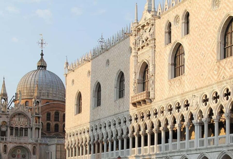 Venice Essential: Doge’s Palace, Prisons & Gondola option - Why the Doge’s Palace skip-the-line is the whole point