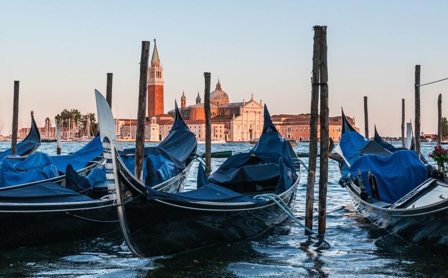 Venice: Gondola Ride and Dinner Experience - Key Things to Know Before You Go
