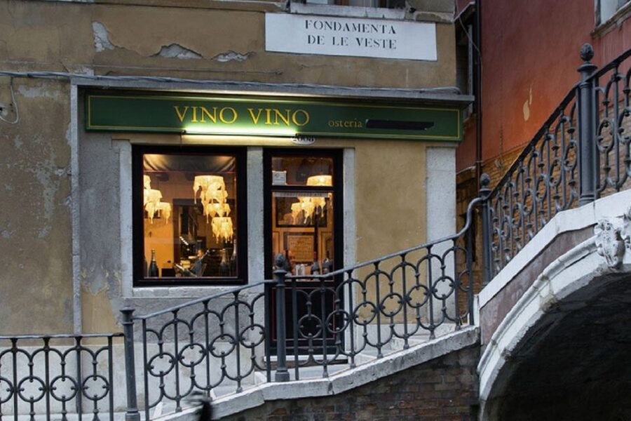 Venice: Gondola Ride and Dinner Experience - Gondola Pickup at Campo Santa Maria del Giglio (Near Hotel Gritti)