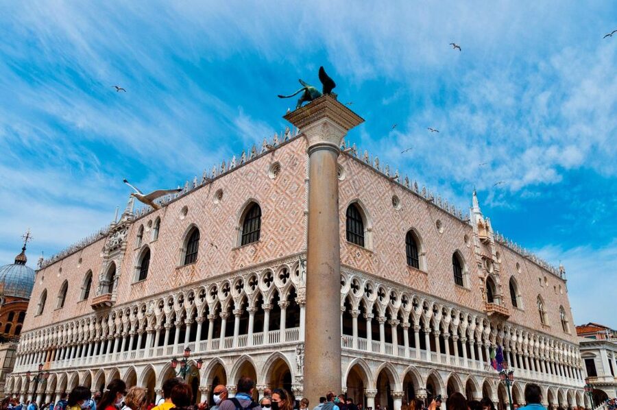 Venice: Gondola Ride and Skip the Line Doge's Palace Tour - The setup: where this tour starts (and why timing matters)