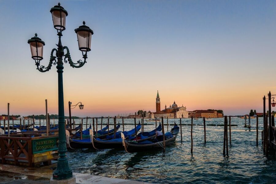 Venice: Gondola Ride and St Mark's Basilica - How the Skip-the-Line Entrance and Personal Audio Help