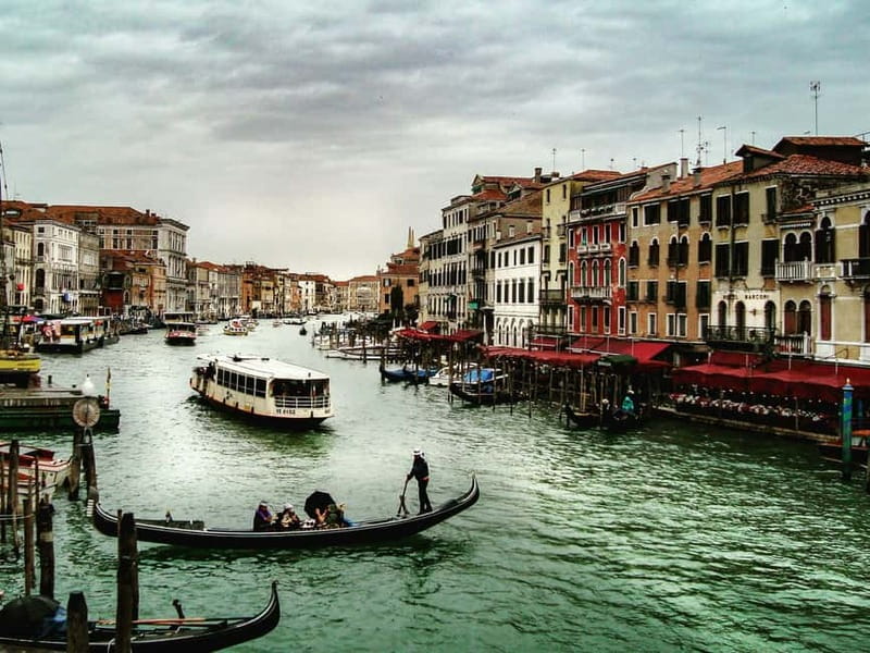 Venice: Gondola Ride under the Bridge of Sighs and Premium Audio Guide - Key highlights you’ll actually feel