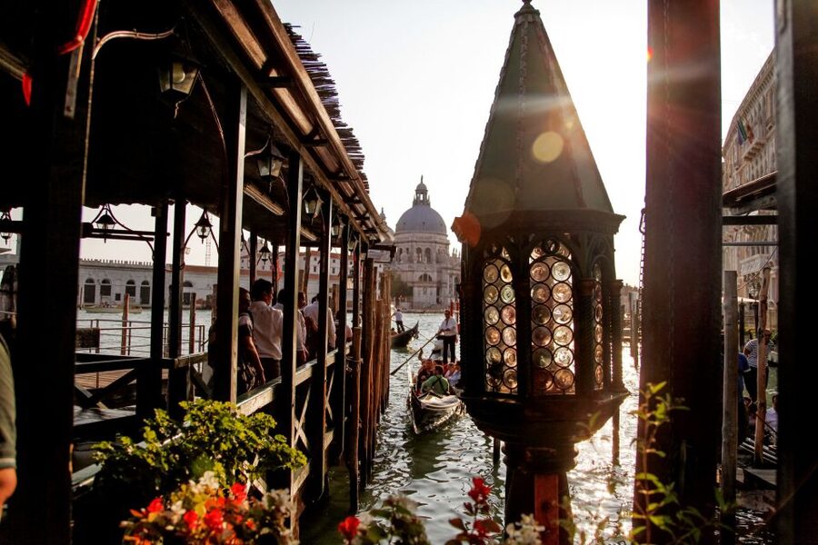 Venice: Gondola Ride with Live Guide or Audio Guide - Live Guide Onboard vs App Audioguide: Pick Your Comfort Level