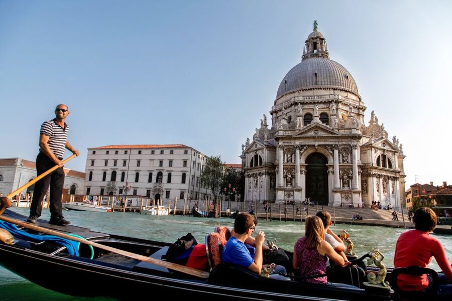 Venice: Gondola Ride with Live Guide or Audio Guide - Who Should Book This Gondola Ride (and Who Might Skip It)