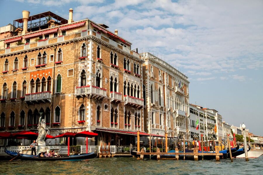 Venice: Gondola Ride with Live Guide or Audio Guide - A Final Decision: Book It or Pass?