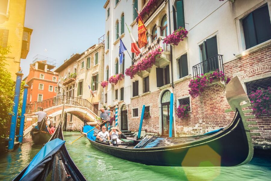 Venice: Off the Beaten Path Private Gondola Ride - Price and value: what $94 per person buys you