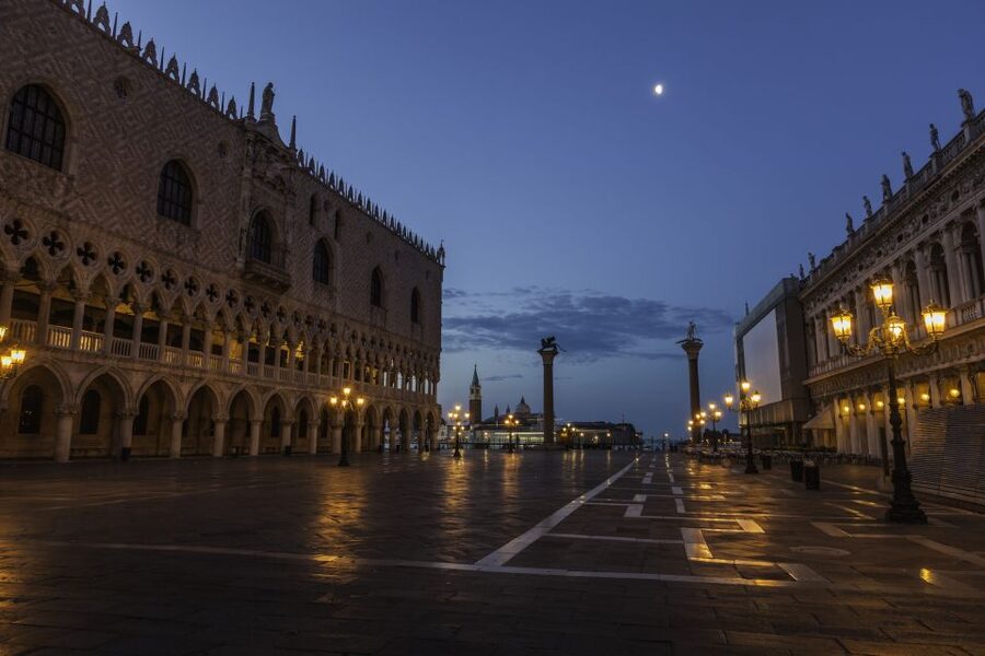 Venice: Private After Dark Tour and Gondola Ride - Key highlights to watch for