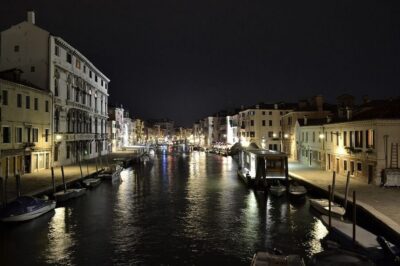 Venice: Private After Dark Tour and Gondola Ride - The Private Walking Portion: Dark Legends, Rialto Views, and Quick Navigation