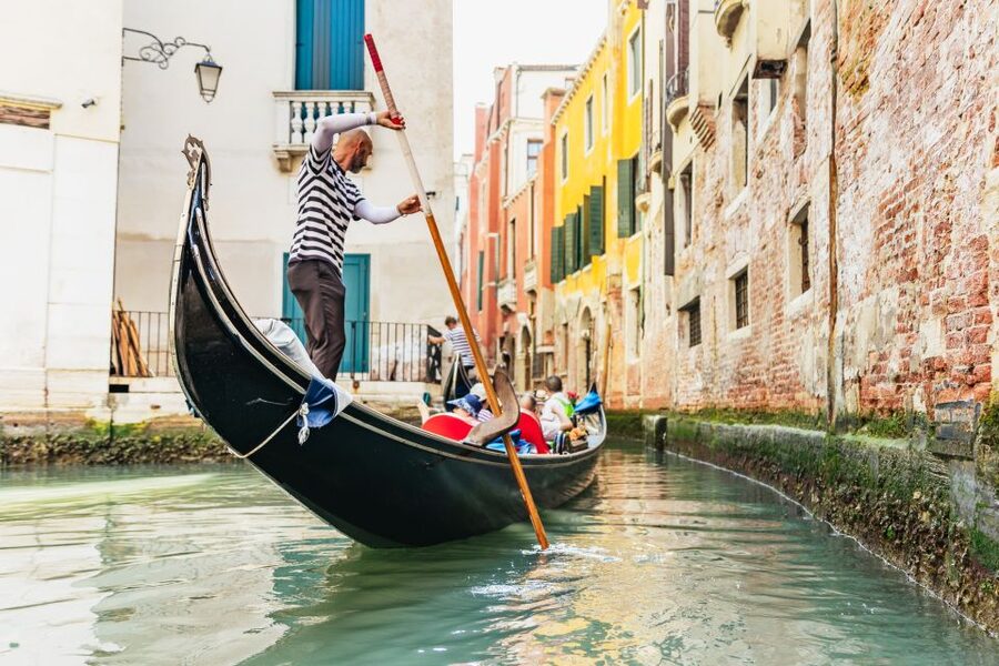 Venice: Private Crafted Gondola Ride Along Grand Canal - Should You Book This Private Crafted Gondola Ride?