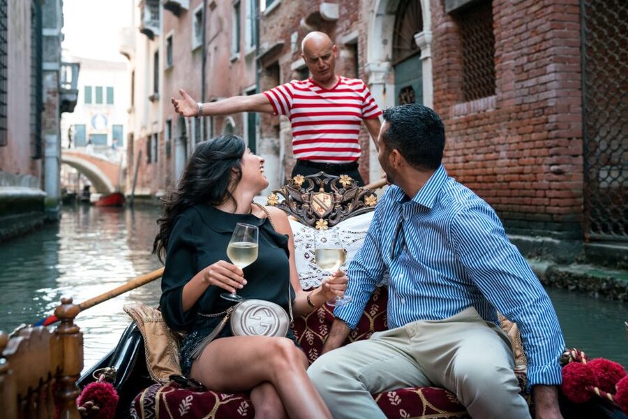 Venice: Private Gondola Ride with Photo Shoot - Hidden Corners, Not Just Landmarks