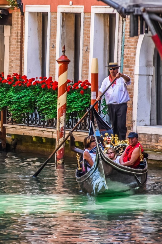 Venice: Private Grand Canal Gondola Ride from Rialto - What Happens If You’re Late or the Weather Turns