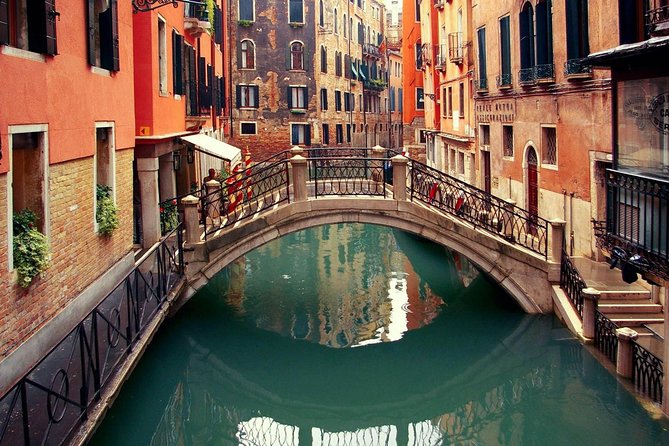 Venice Private Tour for Families with Gondola Ride - St. Mark’s Square Meets a Family-Friendly Pace