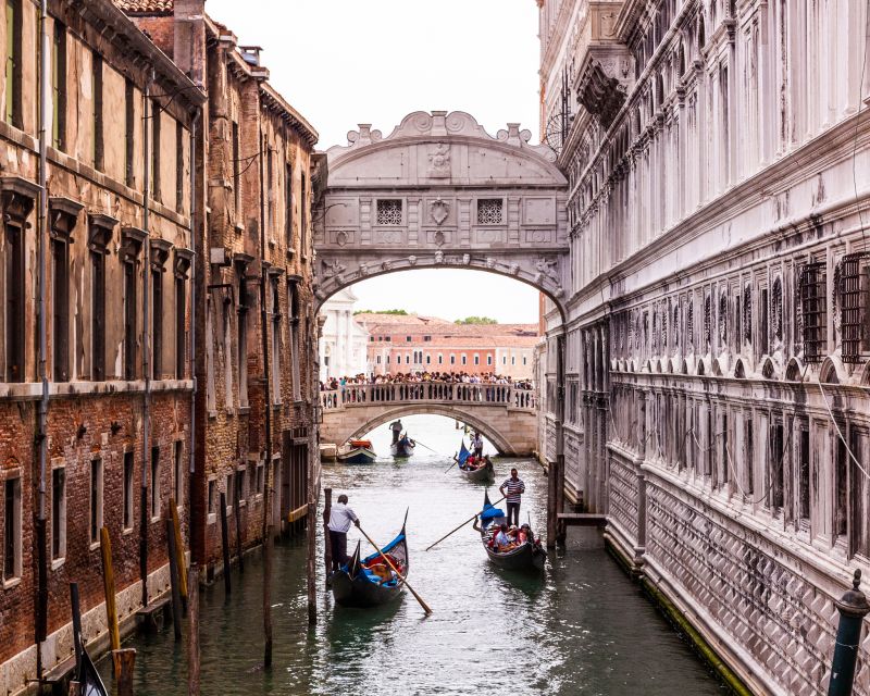 Venice: Private Tour with Doge's Palace, St. Mark's, Gondola - Meeting at San Giacomo di Rialto: Getting Started Where the City Makes Sense