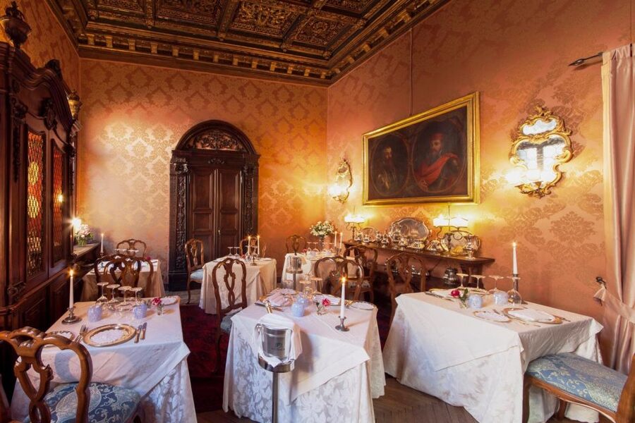 Venice: Romantic Palace Dinner and Private Gondola Ride - FAQ