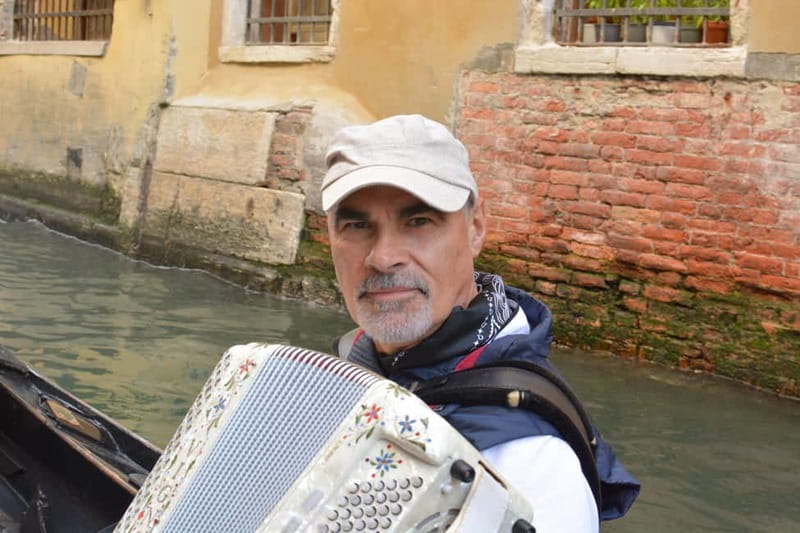 Venice: Romantic Shared Gondola Serenade on the Grand Canal - Price and value: what $55.51 buys you in real terms
