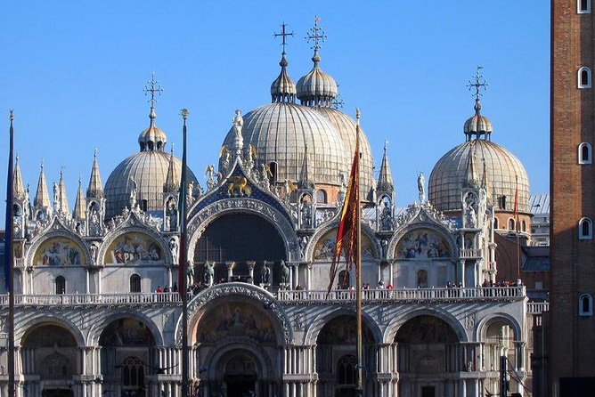 Venice's Best: Basilica, Doge's Palace, Gondola & History Gallery - Gondola on the Canal Grande: shared ride reality check