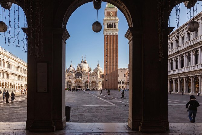 Venice's Best: Basilica, Doge's Palace, Gondola & History Gallery - Who should book this tour
