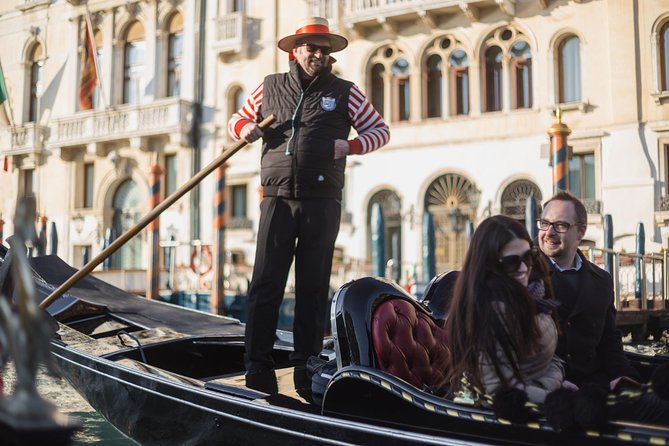 Venice's Icons: Basilica, Doge Palace, Rialto & Optional Gondola - The Bridge of Sighs: Quick, Iconic, and Worth Seeing Once