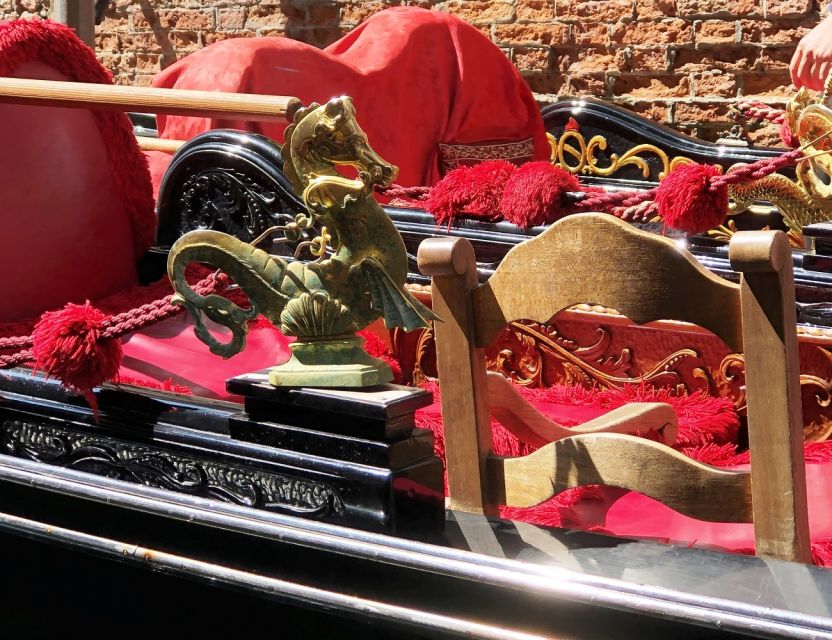 Venice: Shared Gondola Ride - Rules and Small “Don’t Mess This Up” Tips