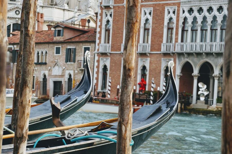 Venice: Shared Gondola Tour - Cutting Away From the Crowds: The Smaller Canals Part