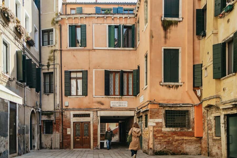 Venice: St. Mark's Basilica Guided Tour & Gondola Ride - Key Highlights You’ll Actually Notice