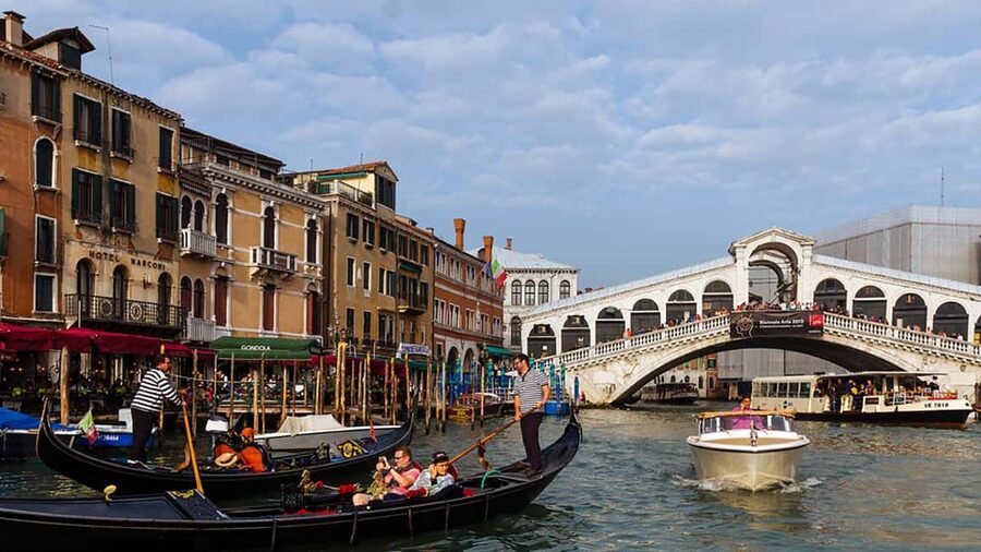 Venice: St. Mark's Basilica Guided Tour & Gondola Ride - Gondola Ride from Bacino Orseolo: Calm Canals, Small Boats