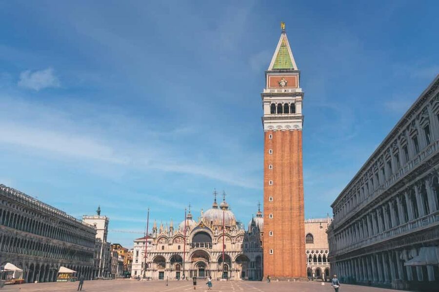 Venice: St. Mark's, Doges Palace, Rialto, and Gondola Tour - Stairs, Security, and Dress Rules: The Logistics That Make or Break the Day