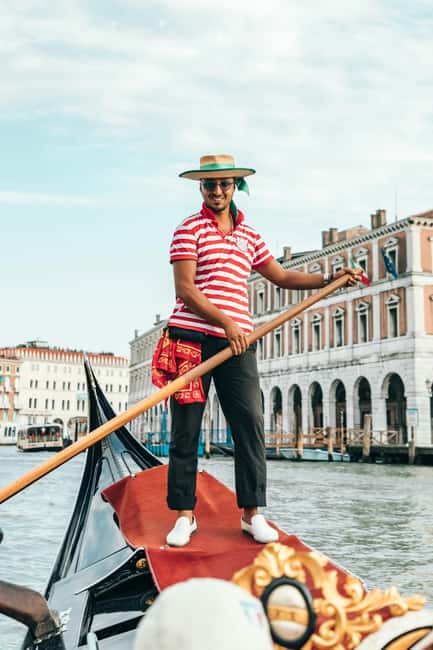 Venice: St. Mark’s Walking Tour & Gondola Traghetto Crossing - From St. Mark’s toward Dorsoduro: art, drama, and the city’s softer edge