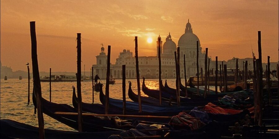 Venice: Sunset or Evening Gondola Tour - Where the tour starts: TURIVE kiosk by St. Mark’s Square