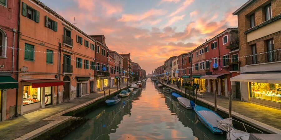 Venice: Sunset or Evening Gondola Tour - Shared boat reality: group size, pace, and comfort