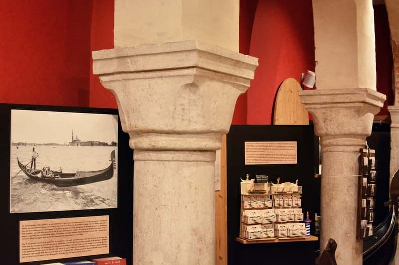 Venice: The Gondola Gallery 3D Experience - The take-home wooden gondola puzzle/model: why I like this souvenir